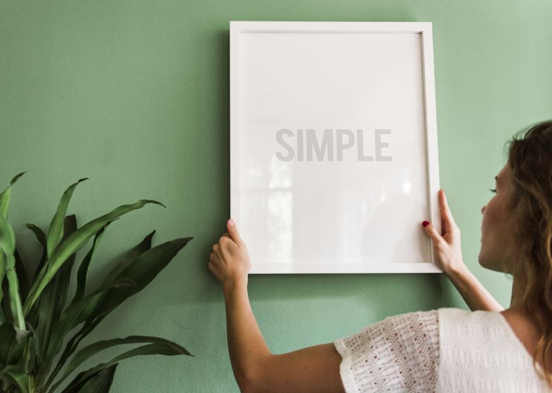 Minimalist Frame Arrangement